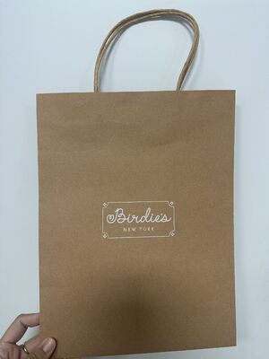 Prezzo buono Sacchetto di carta Kraft personalizzato con stampa del logo disponibile in varie dimensioni e forme, adatto per le esigenze di imballaggio al dettaglio in linea