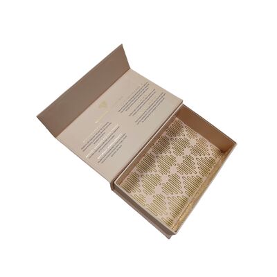 Prezzo buono Scatola di carta cosmetica durevole con superficie liscia e sottile, rigidità elevata e laminazione opaca resistente agli graffi, perfetta per i prodotti per la cura della pelle e il trucco. in linea