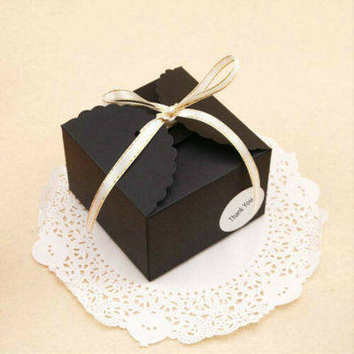 Prezzo buono Contenitori di regalo neri della candela del dolce di Bomboniere di favore di nozze di compleanno delle scatole di carta di LSX in linea